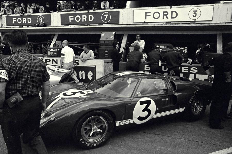  Ford GT40 (Mk II) 1965 года  (фото 20 из 118)